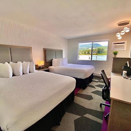 Motel The Spot At Porpoise Bay Sechelt Exterior foto