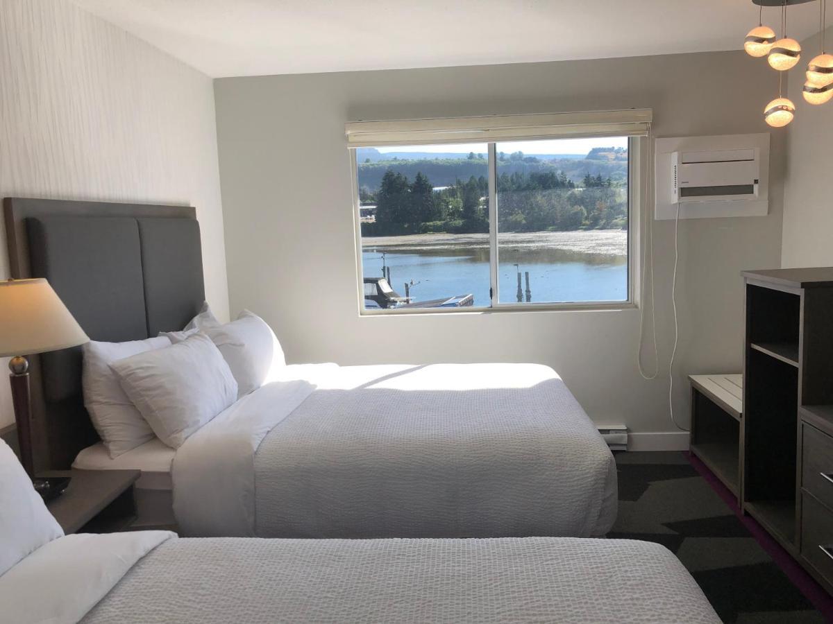Motel The Spot At Porpoise Bay Sechelt Exterior foto